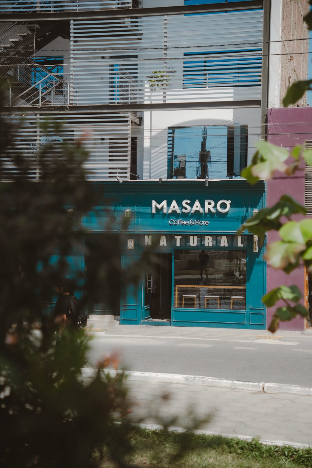 Fachada de Masaro Coffee & More en Chiclayo